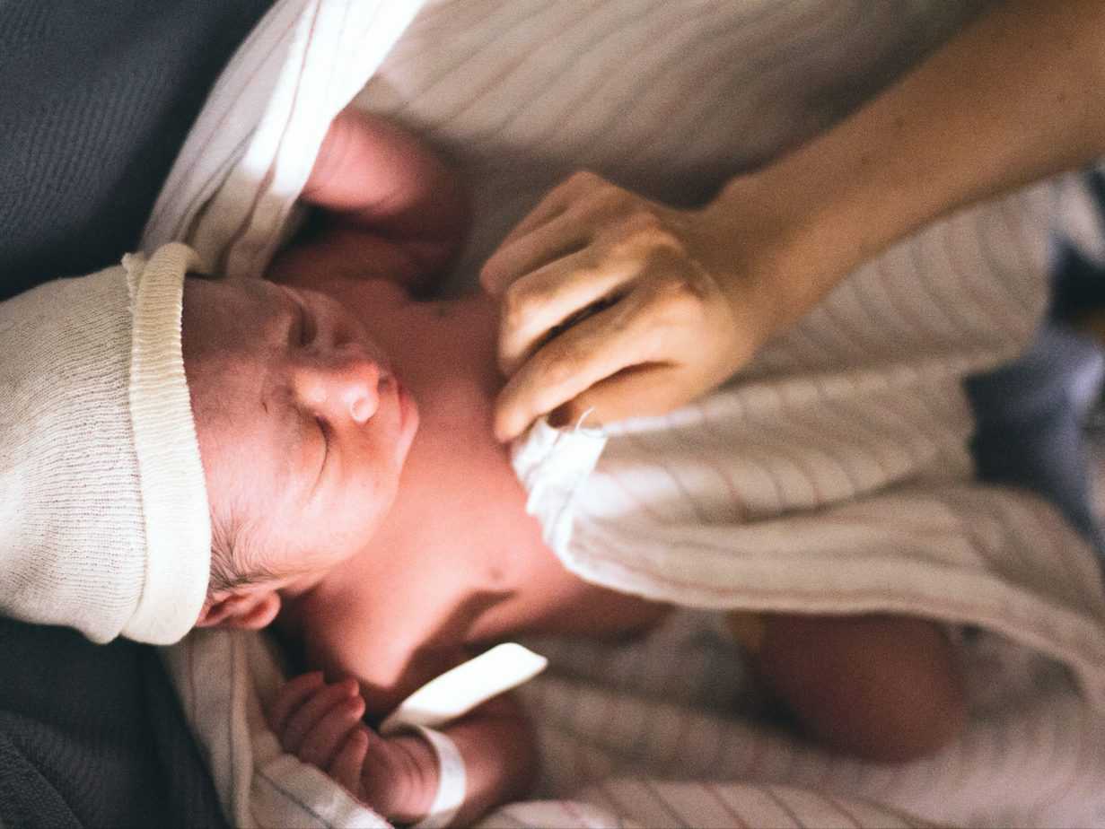 How to bathe a newborn – Step-by-step guide