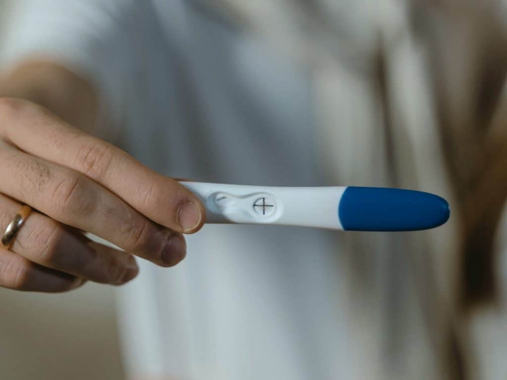 how a pregnancy test works